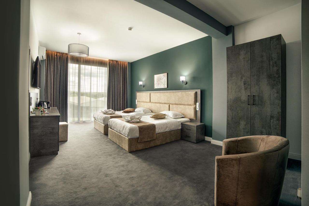 Hotel Nordic Twins & Wellness Radauti Exterior foto
